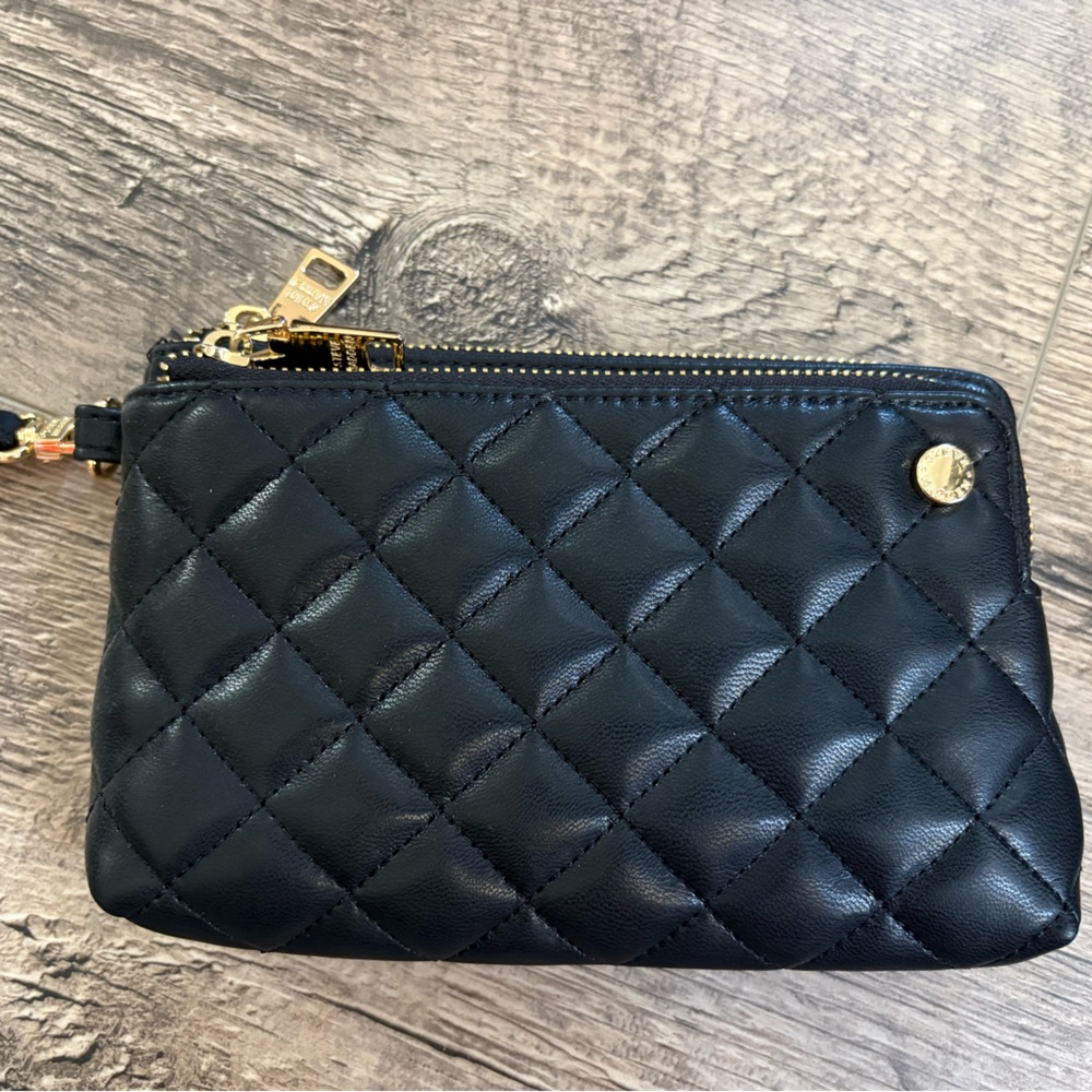 Steve Madden Wristlet